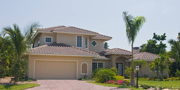 istock Beautiful Florida House 117646555