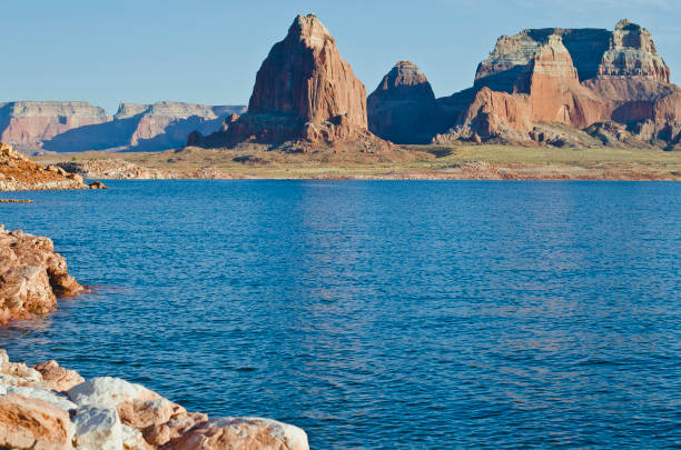 istock The warm lake powell water 1176513860