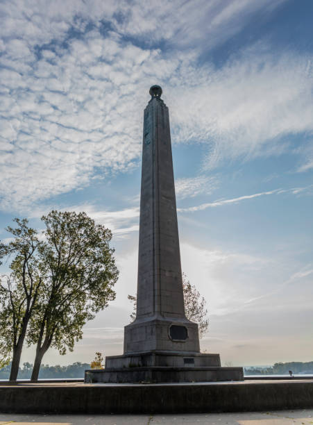 istock admiral perry monument in erie pennsylvania 1176570990