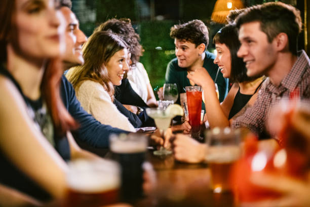 istock Nightlife with friends 1176586228