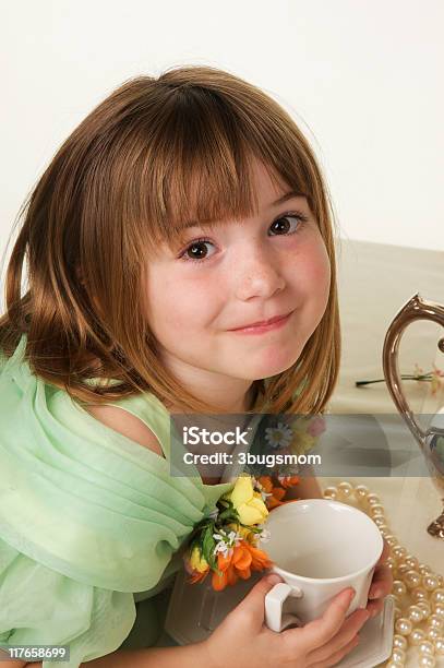 Festa De Chá - Fotografias de stock e mais imagens de 4-5 Anos - 4-5 Anos, Beleza, Cabelo castanho