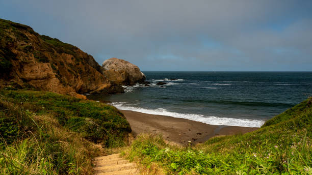 spiaggia di rodeo a sud dall'alto - marin county foto e immagini stock