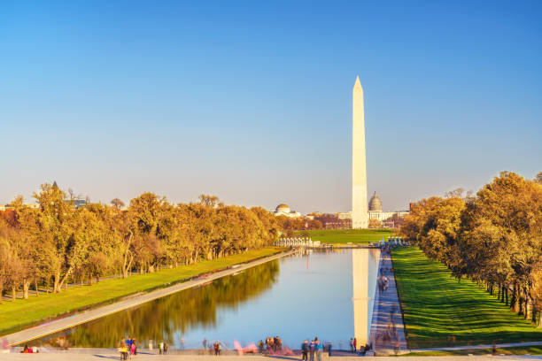 istock Washington Monument at autumn 1176635939