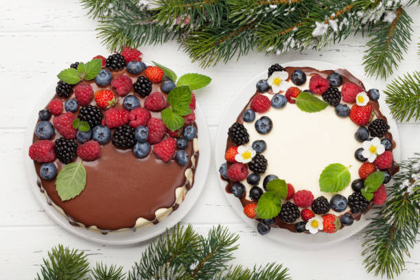 Cheesecake with berries and chocolate
