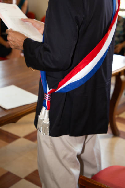 français maire écharpe tricolore lors d'une célébration en france - sash white blue red photos et images de collection