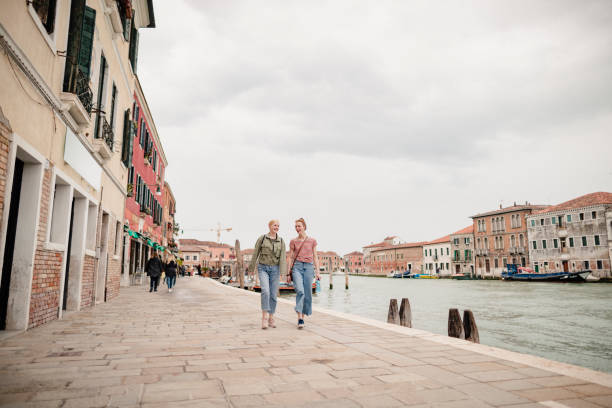 istock Experiencing Italian Culture Together 1176781044