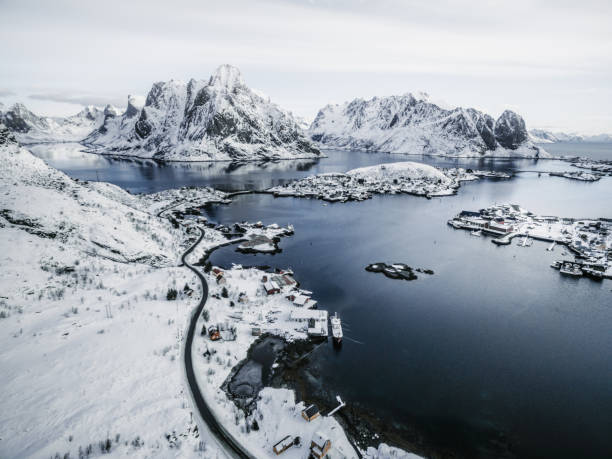 istock Reine Lofoten winter 1176812125