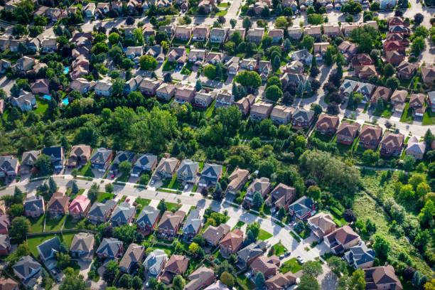 istock Suburban houses 1176832520