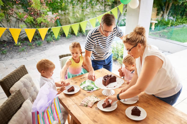 istock Distributing birthday cake to all 1176847255
