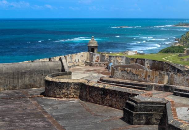 f 카스티요 산 펠리페 델 모로 산 후안 전망 - castillo de san cristobal 뉴스 사진 이미지