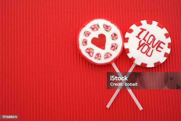 Doce Lollipops - Fotografias de stock e mais imagens de Amor - Amor, Chupa-Chupa, Dia dos Namorados