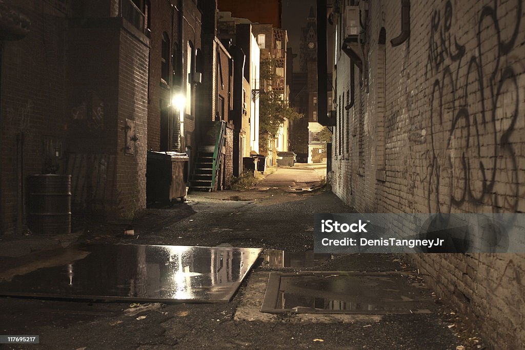Beco escuro Urban - Foto de stock de Anti-higiênico royalty-free