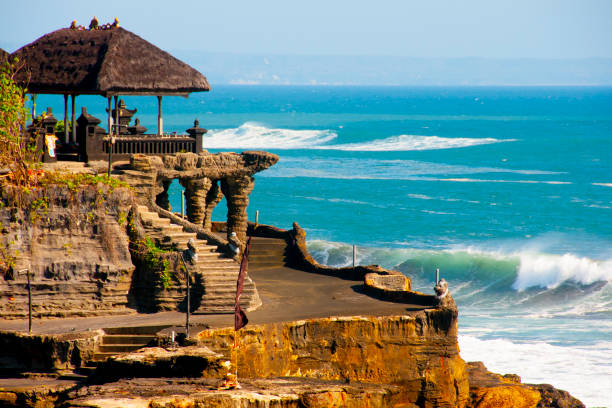 Tanah Lot Temple Tanah Lot Temple - Bali - Indonesia tanah lot stock pictures, royalty-free photos & images
