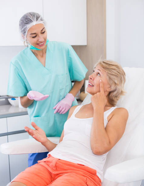 istock Cosmetologist consulting lady 1177017339