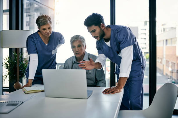 istock Working together to come up with the best medical solutions 1177063682