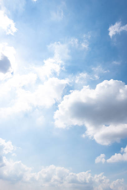 la nature du ciel bleu avec le nuage le matin. - cumulus cloud condensation sky blue photos et images de collection