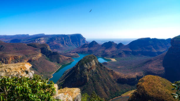 impressive three rondavels and blyde river canyon, south africa 68 impressive view of three rondavels and the blyde river canyon in south africa blyde river canyon stock pictures, royalty-free photos & images