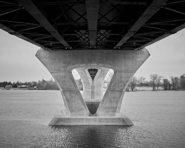 istock Curved Pylon Supports Bridge 1177111830