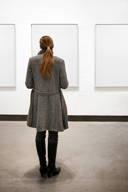 istock woman in a gallery 117713197