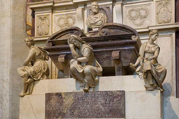 istock Michelangelo's Tomb 117713603