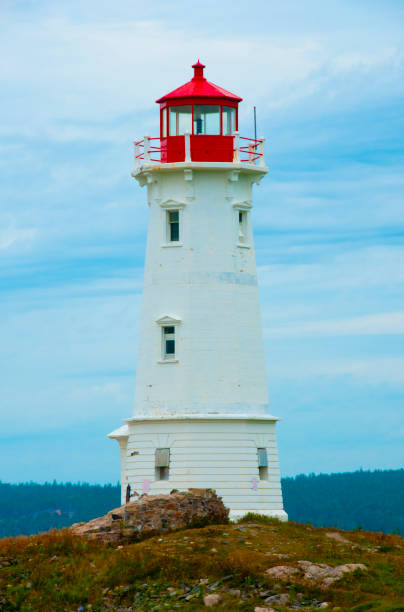 leuchtturm von louisbourg - louisbourg stock-fotos und bilder