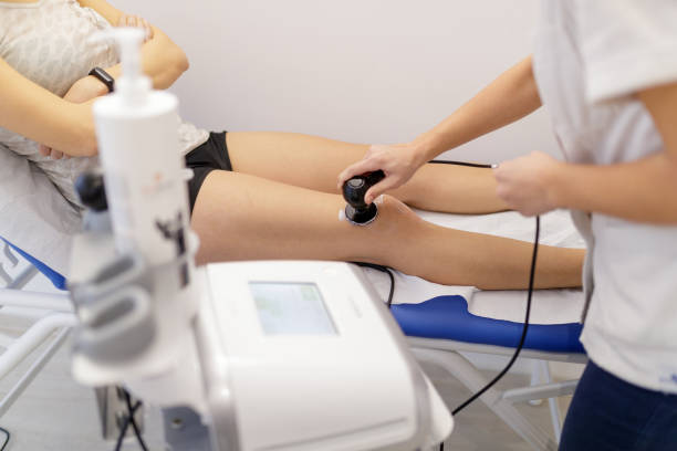 istock Physical therapist treating patient with Tecar therapy 1177182904