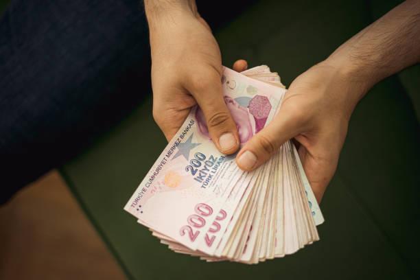 türk para yığını - türk lirası stok fotoğraflar ve resimler