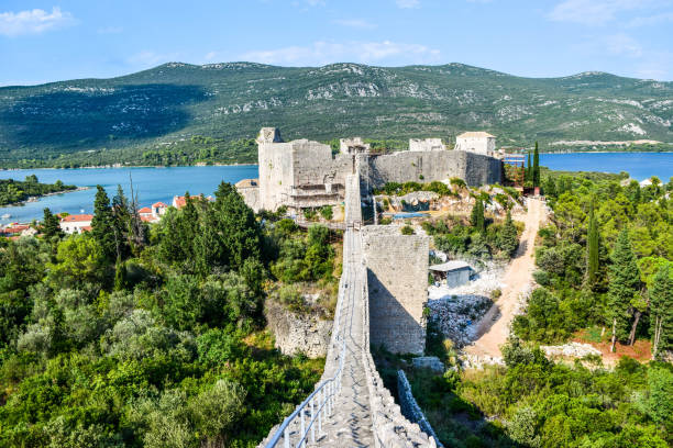 Ston City Walls. Ston City Walls, Peljesac Peninsula, Croatia. peninsula stock pictures, royalty-free photos & images