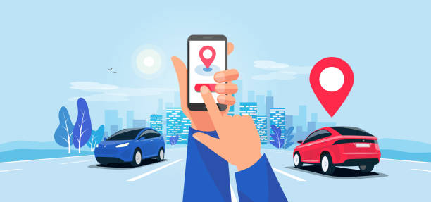 трафик на шоссе и руки со смартфоном автомобиль app и город skyline - портативность иллюстрации stock illustrations