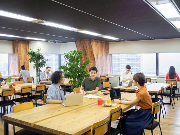 istock Diverse business people in co-working space, lunch time 1177244788