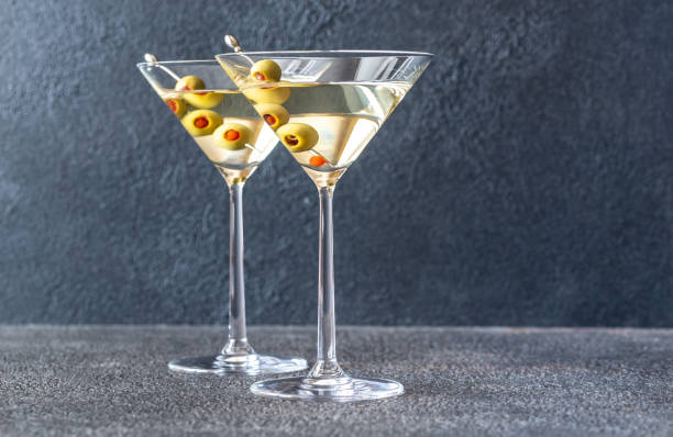istock Two glasses of martini cocktail 1177268315