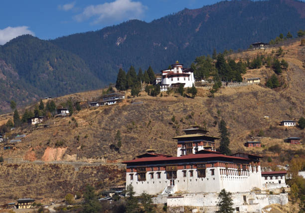 istock Paro Rinpung Dzong and Museum with green paddy fields. 1177272538
