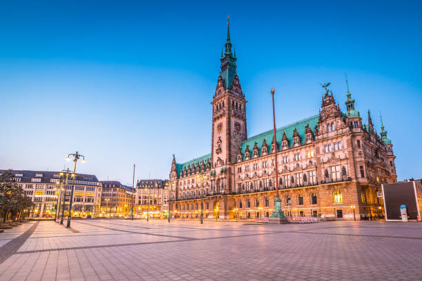 rathaus von hamburg - deutschland - 4797 stock-fotos und bilder