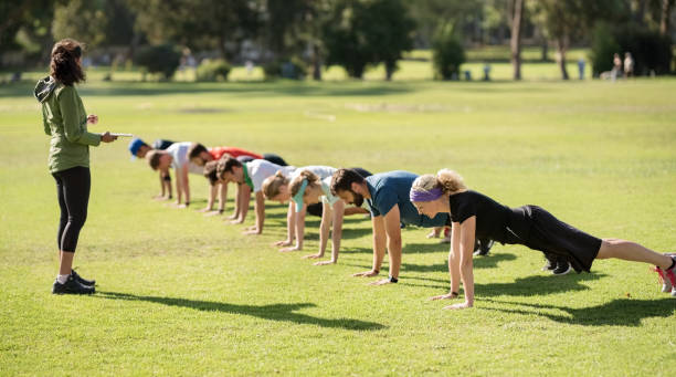 istock Coach instructing the fitness people 1177291242