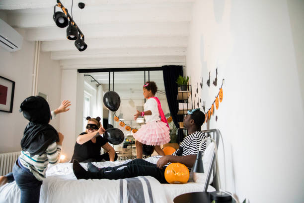 istock Kids enjoying the Halloween season 1177293232