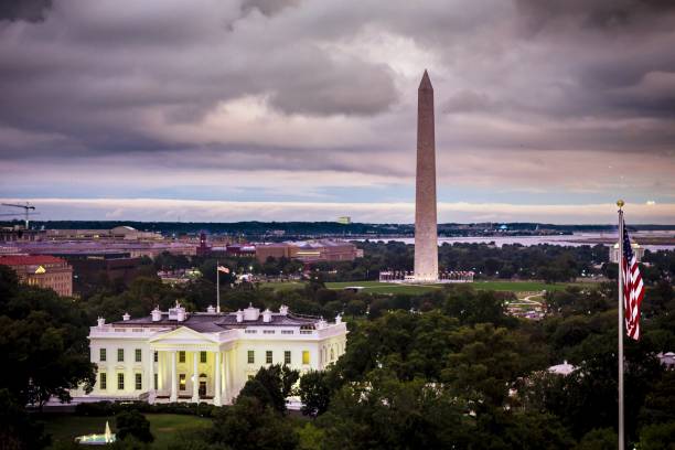 istock Storm clouds form over the White House 1177308972