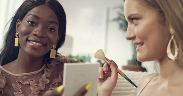 istock Multi ethnic ladies night. Preparing for a party 1177316531