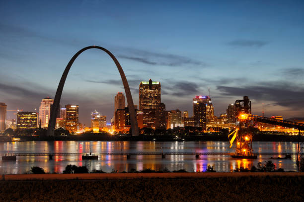 istock St. Louis Skyline at Sunset, Missouri 1177327082
