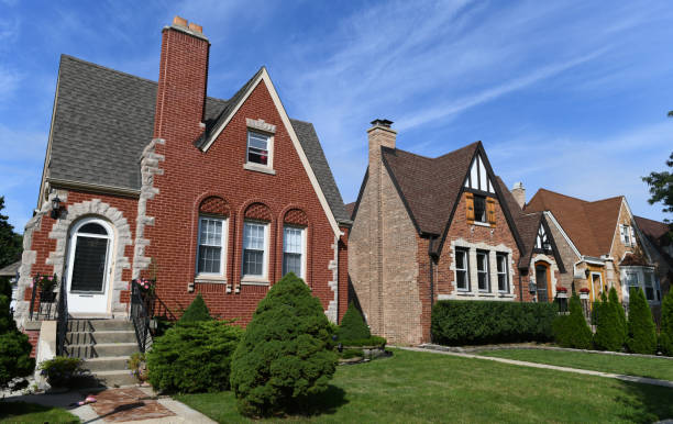 istock Quiet, Midwest city neighborhood 1177344260