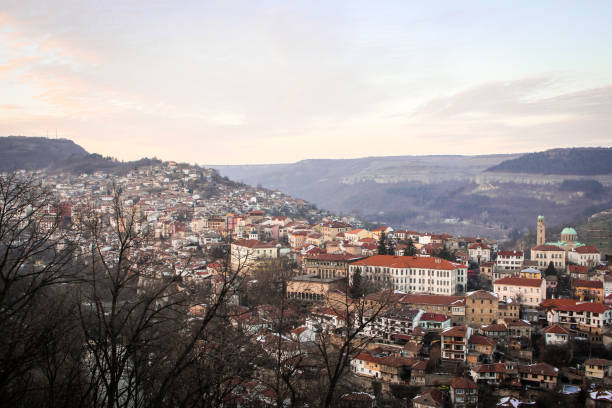 cityscape of veliko tarnovo from hill top - european culture ancient architecture still life imagens e fotografias de stock