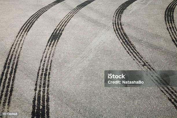 Reifenprint Stockfoto und mehr Bilder von Reifenspur - Reifenspur, Asphalt, Schlamm