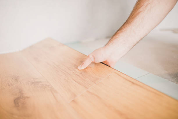 istock Professional at work - installation of laminate 1177381106