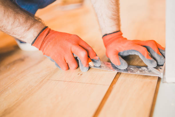 istock Professional at work - installation of laminate 1177381107