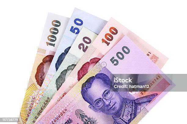 Baht Tajski Waluta Rachunki - zdjęcia stockowe i więcej obrazów Waluta Tajlandii - Waluta Tajlandii, Białe tło, Banknot