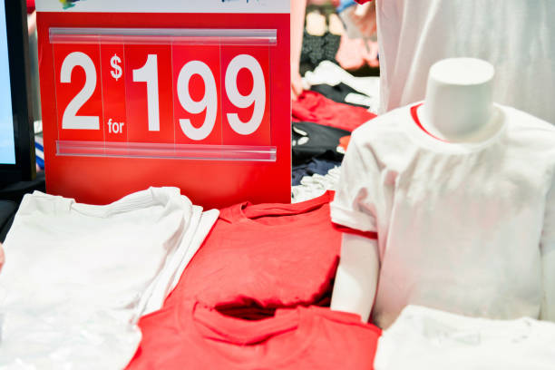 istock White t-shirt on mannequin 1177405931