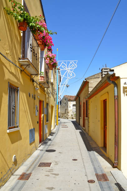 istock Travel in old italian towns 1177409535