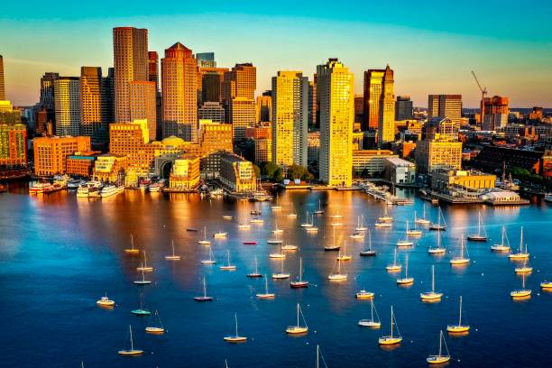 ドローンの視点から見たボストンのスカイライン - boston skyline new england urban scene ストックフォトと画像