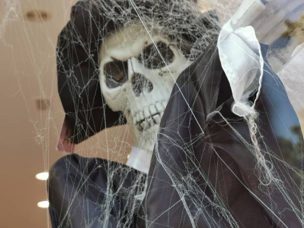 istock Trick or treat - skull 1177436816