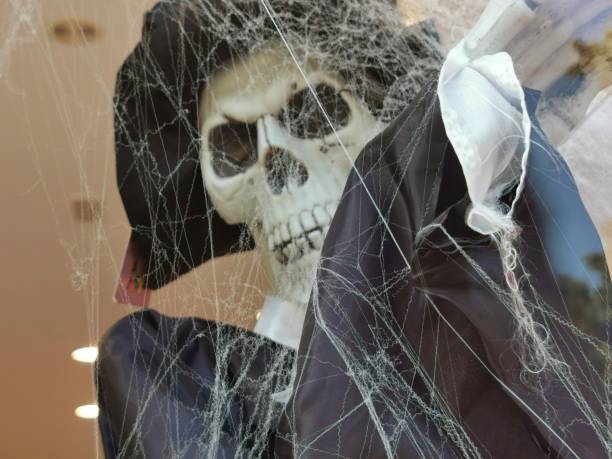 istock Trick or treat - skull 1177436974