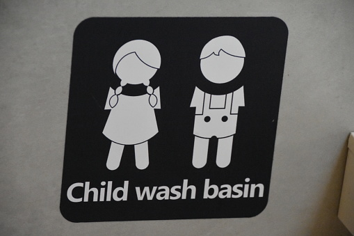 Hand washing facility for children